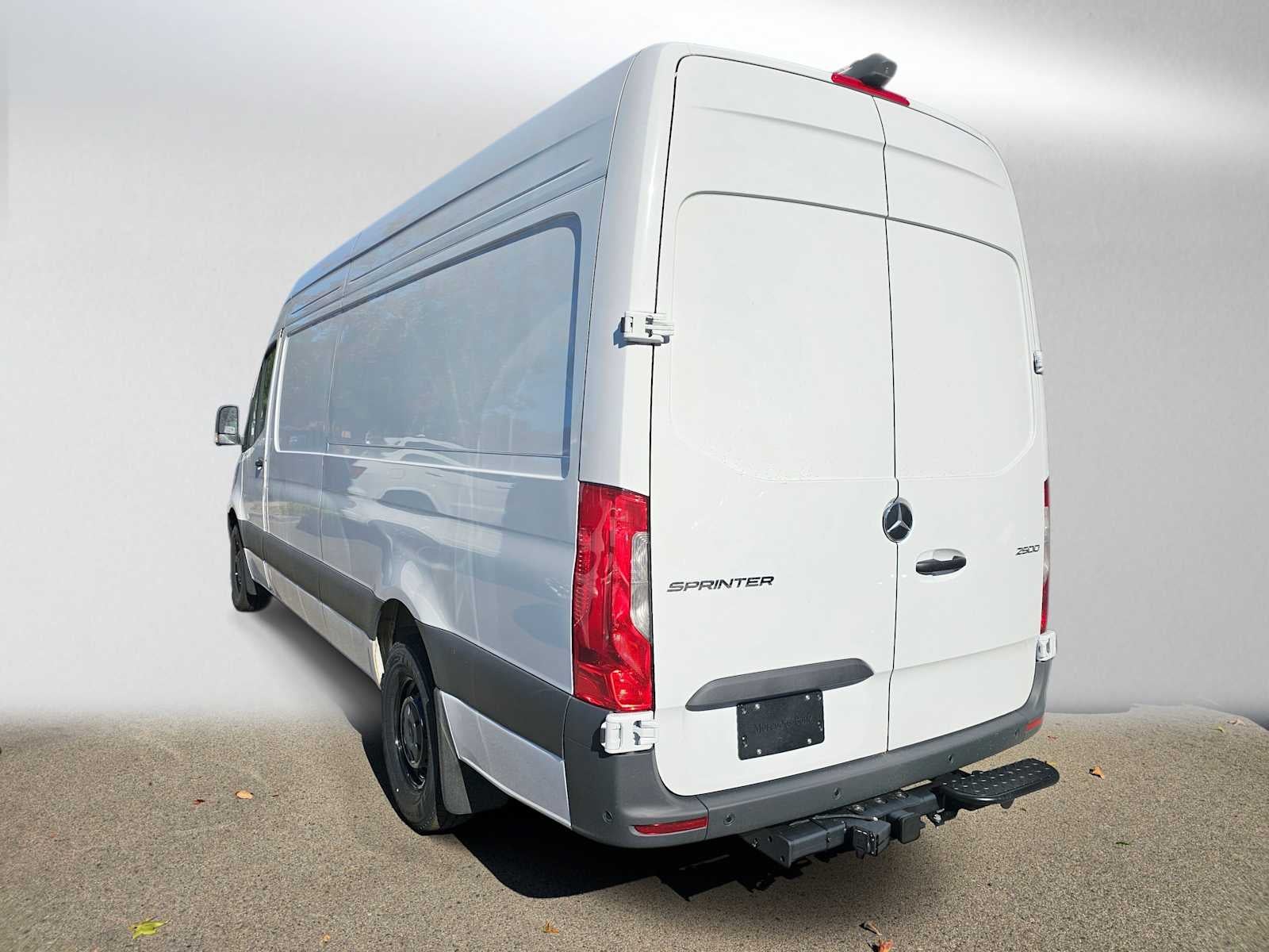 2026 Mercedes-Benz Sprinter Cargo 2500 High Roof I4 Diesel HO 170 RWD