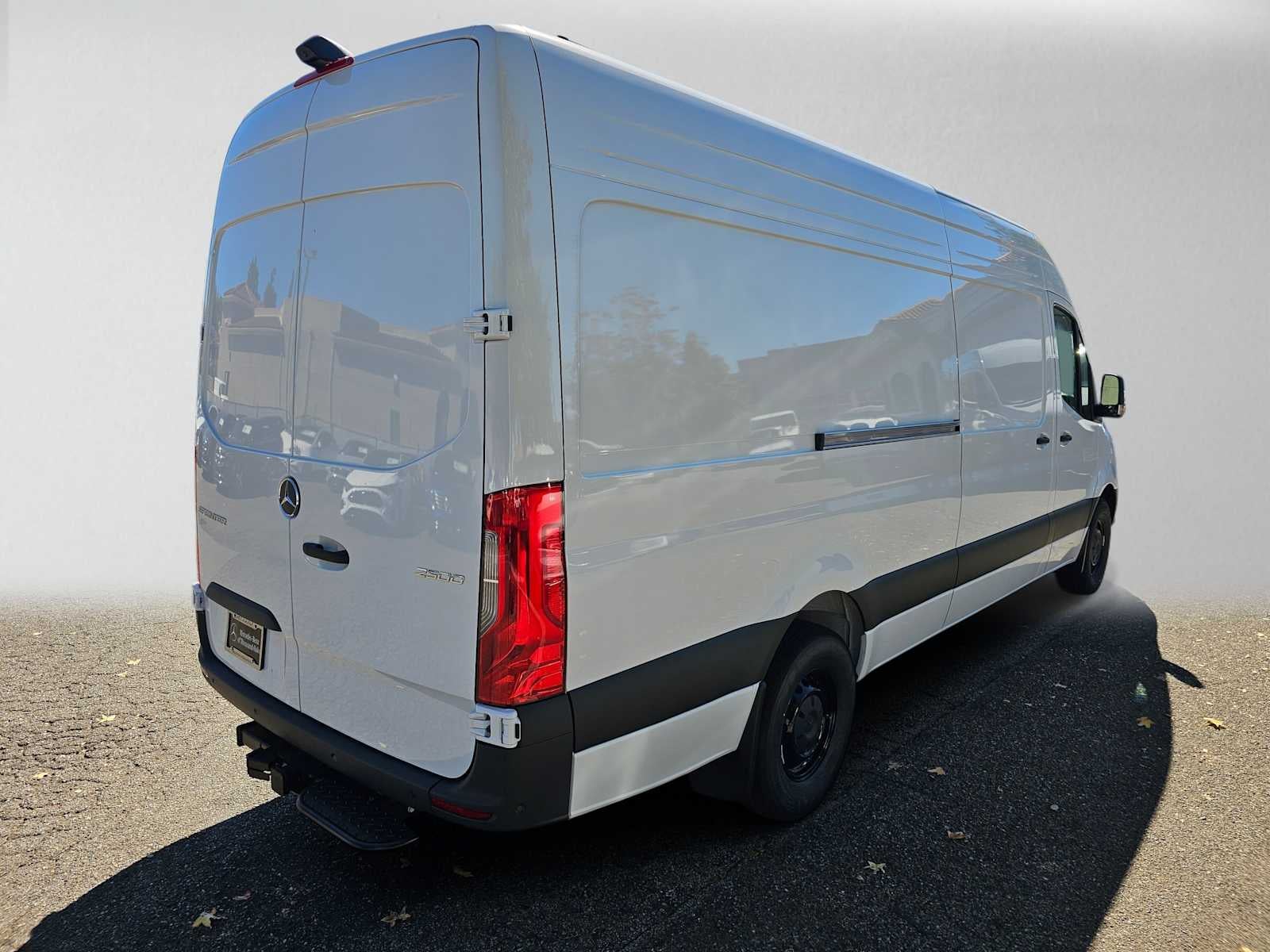 2026 Mercedes-Benz Sprinter Cargo 2500 High Roof I4 Diesel HO 170 RWD