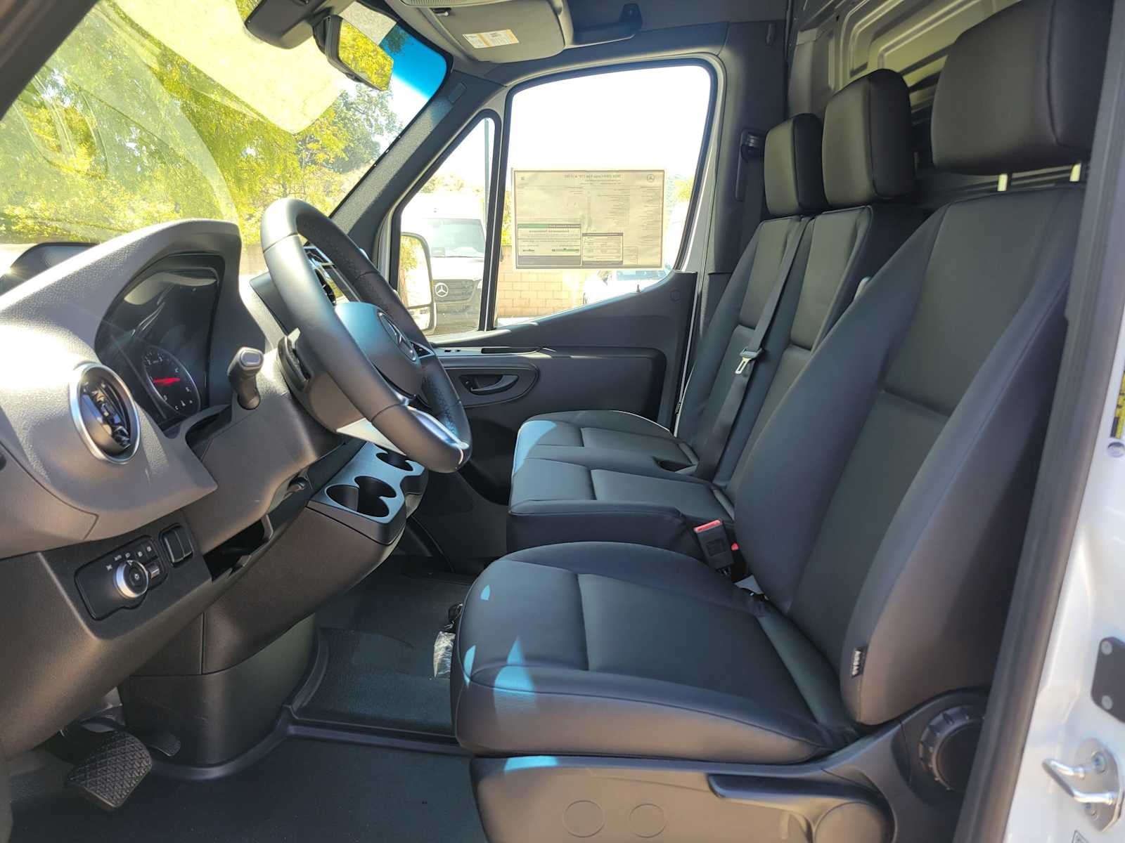 2026 Mercedes-Benz Sprinter 2500 High Roof I4 Diesel HO 170 RWD