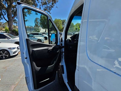 2026 Mercedes-Benz Sprinter 2500 High Roof I4 Diesel HO 170 RWD