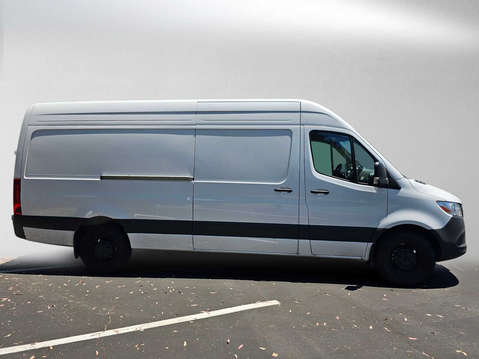 2026 Mercedes-Benz Sprinter 2500 High Roof I4 Diesel HO 170 RWD