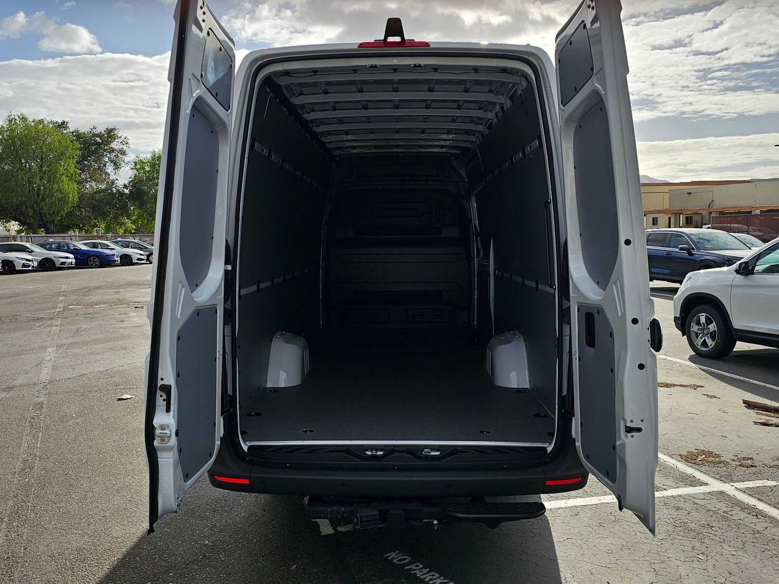 2026 Mercedes-Benz Sprinter Cargo 2500 High Roof I4 Diesel HO 170 Extended RWD