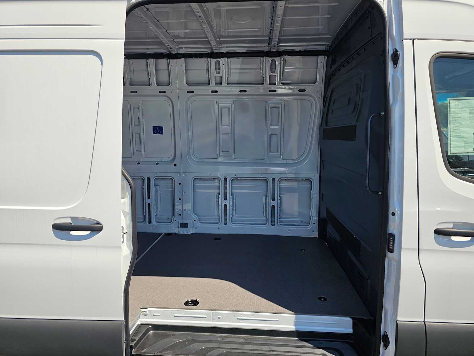 2025 Mercedes-Benz eSprinter Cargo Van 2500 High Roof HO 170 RWD