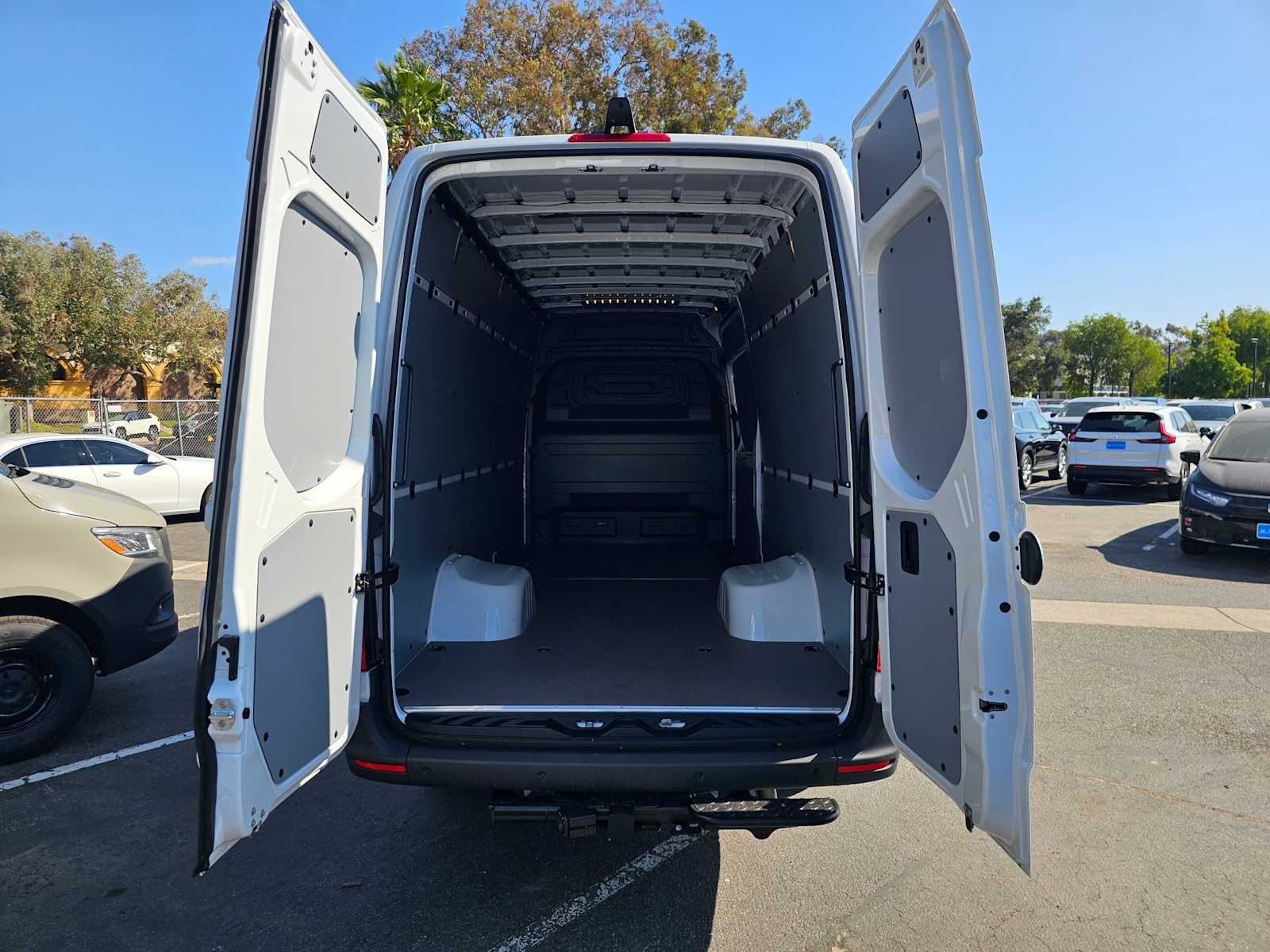 2026 Mercedes-Benz Sprinter Cargo 3500XD High Roof I4 Diesel HO 170 RWD