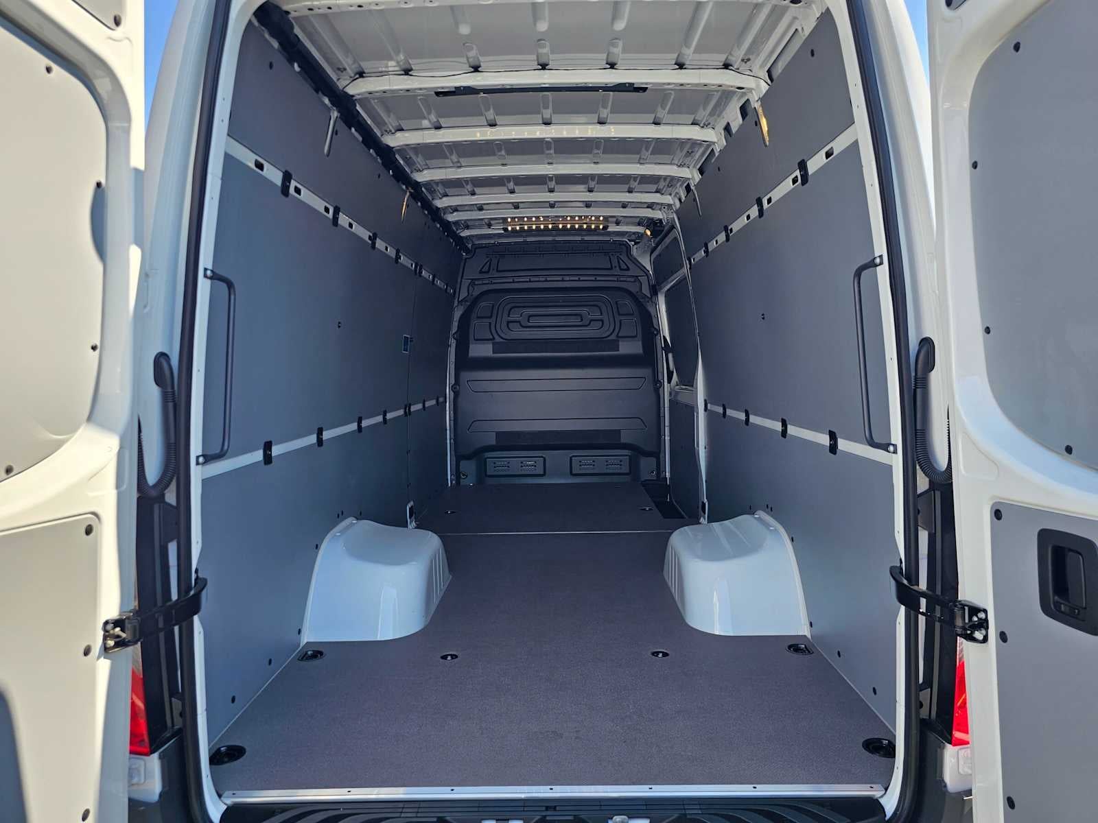 2026 Mercedes-Benz Sprinter Cargo 3500XD High Roof I4 Diesel HO 170 RWD