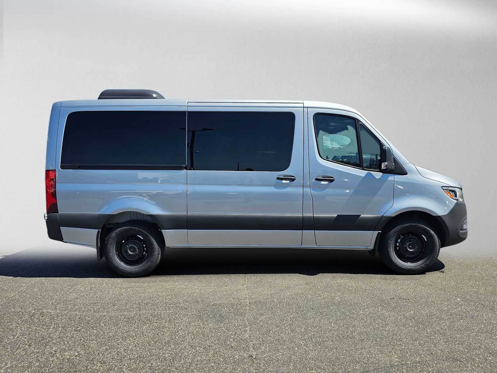 2026 Mercedes-Benz Sprinter Passenger 2500 Standard Roof I4 Diesel 144 RWD