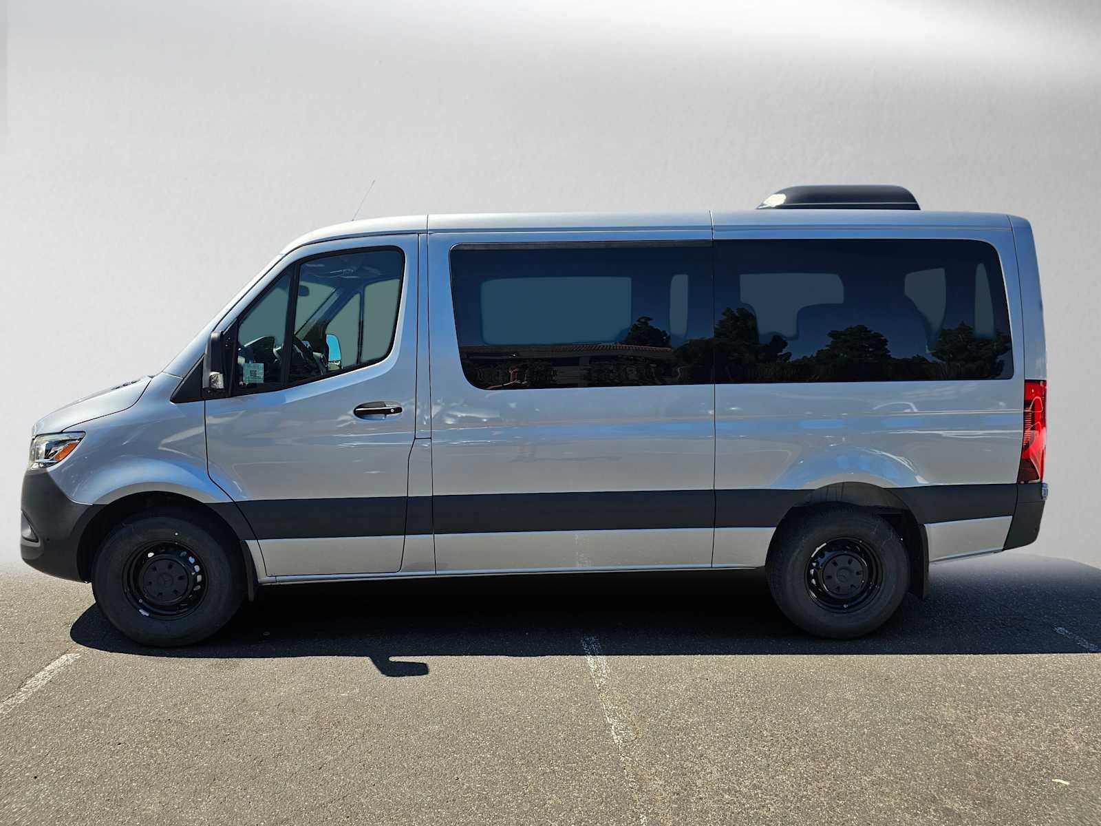 2026 Mercedes-Benz Sprinter Passenger 2500 Standard Roof I4 Diesel 144 RWD