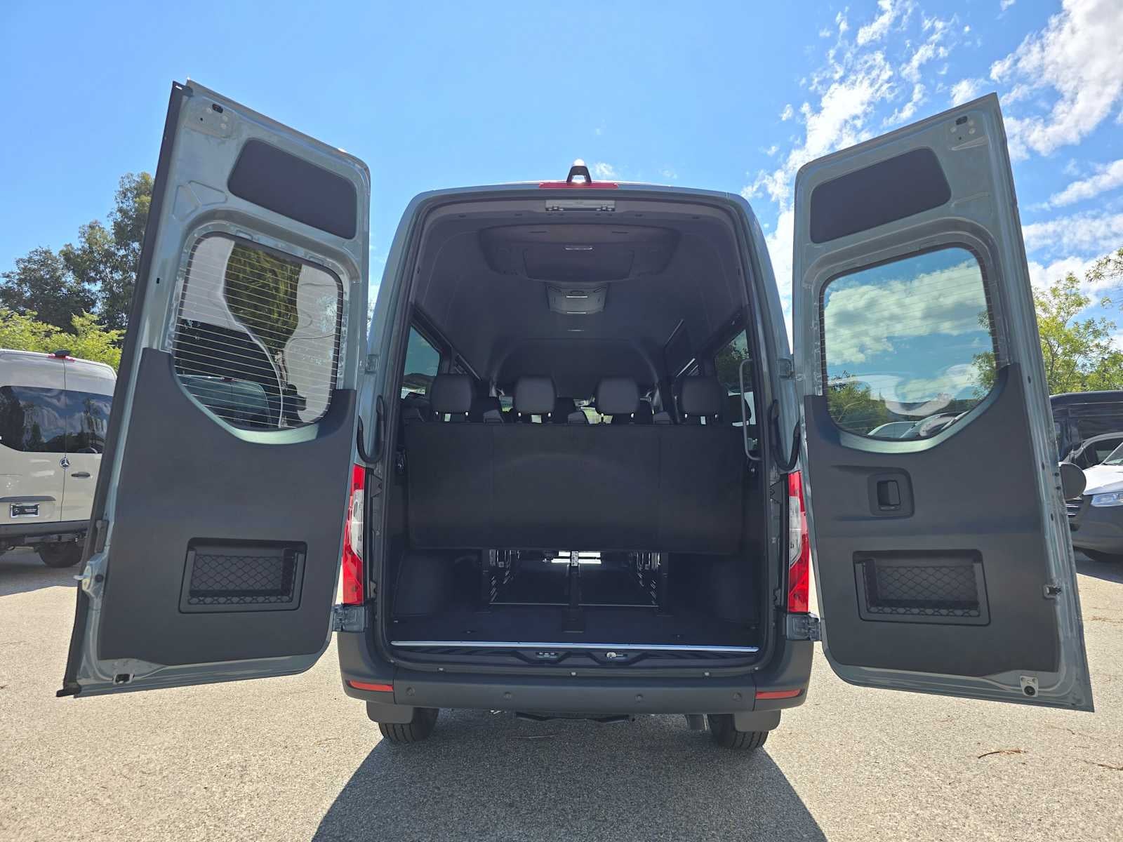 2025 Mercedes-Benz Sprinter Passenger Van 2500 Standard Roof I4 Diesel HO 144 RWD