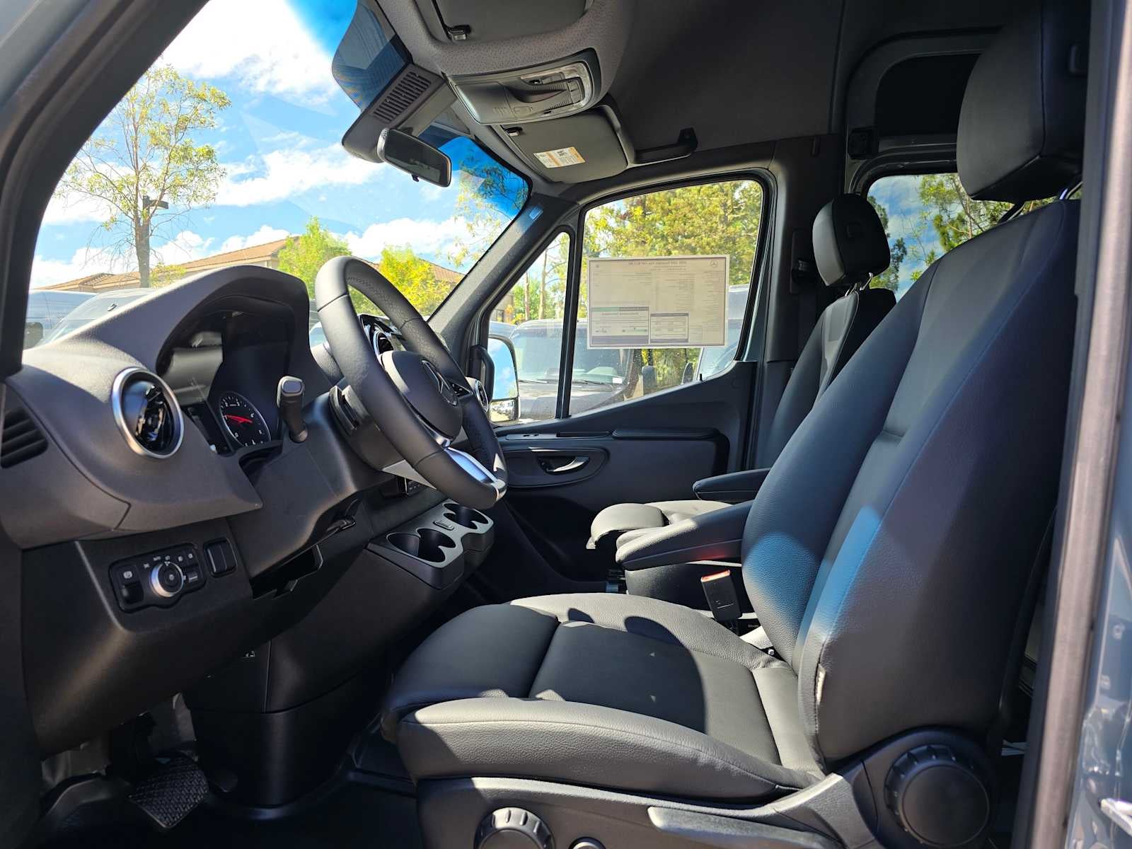 2025 Mercedes-Benz Sprinter Passenger Van 2500 Standard Roof I4 Diesel HO 144 RWD