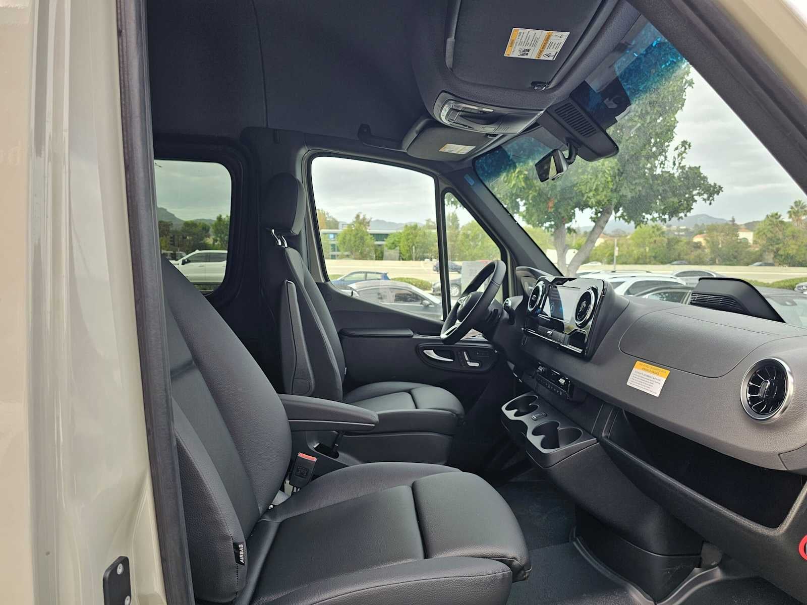2026 Mercedes-Benz Sprinter Passenger 2500 Standard Roof I4 Diesel HO 144 RWD