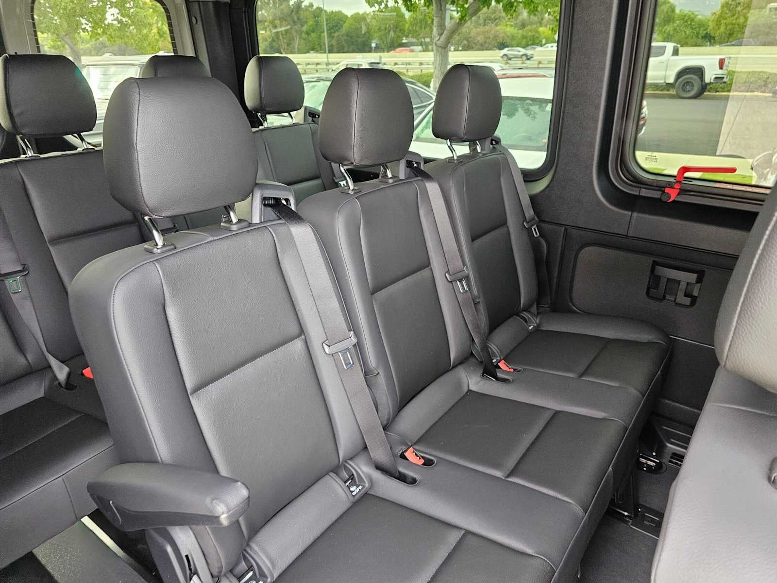 2026 Mercedes-Benz Sprinter Passenger 2500 Standard Roof I4 Diesel HO 144 RWD