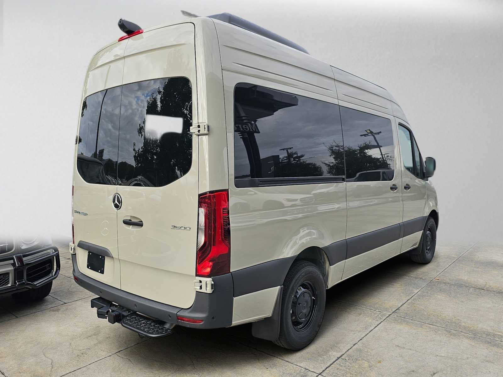 2026 Mercedes-Benz Sprinter Passenger 2500 Standard Roof I4 Diesel HO 144 RWD