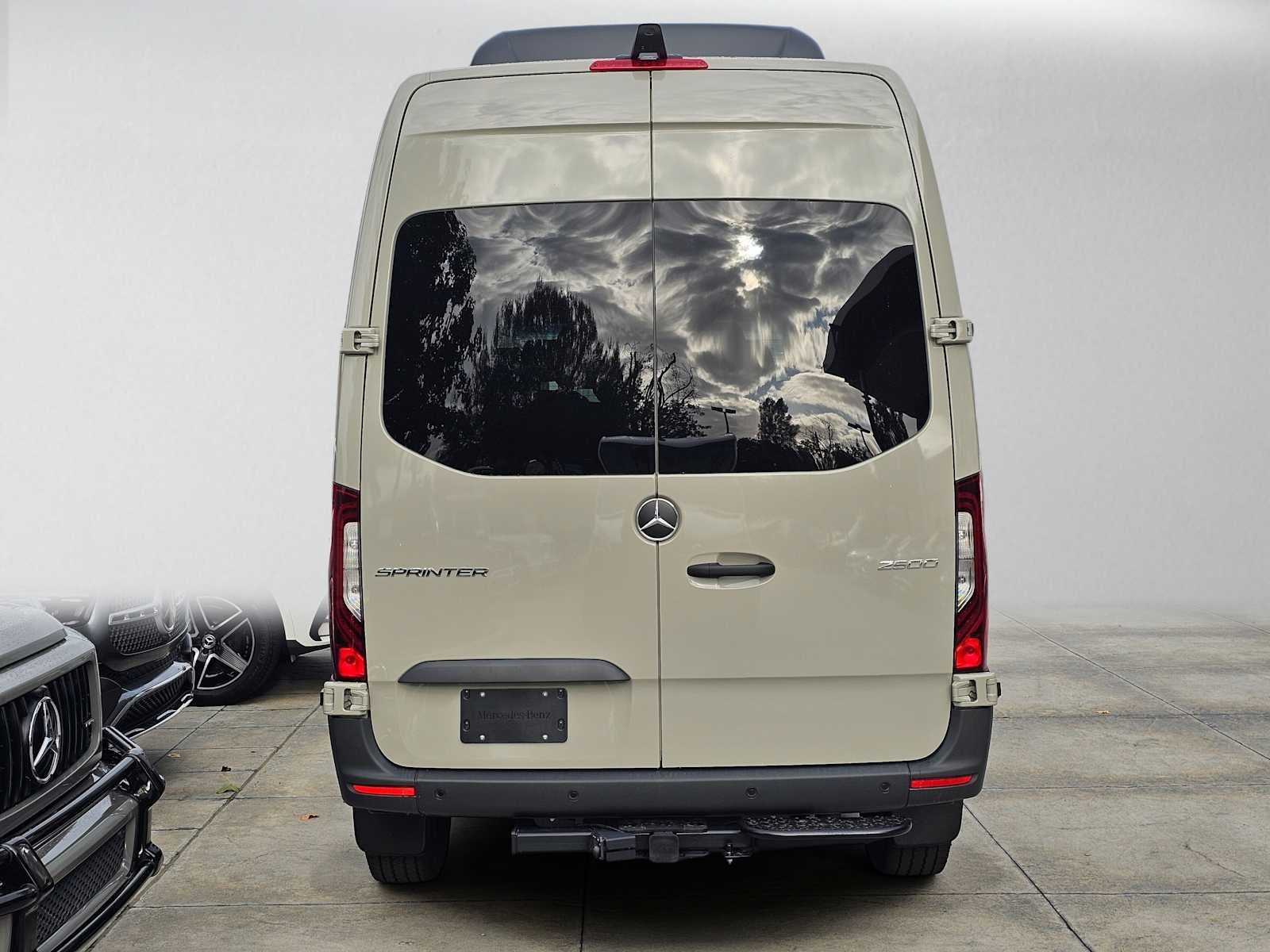 2026 Mercedes-Benz Sprinter Passenger 2500 Standard Roof I4 Diesel HO 144 RWD