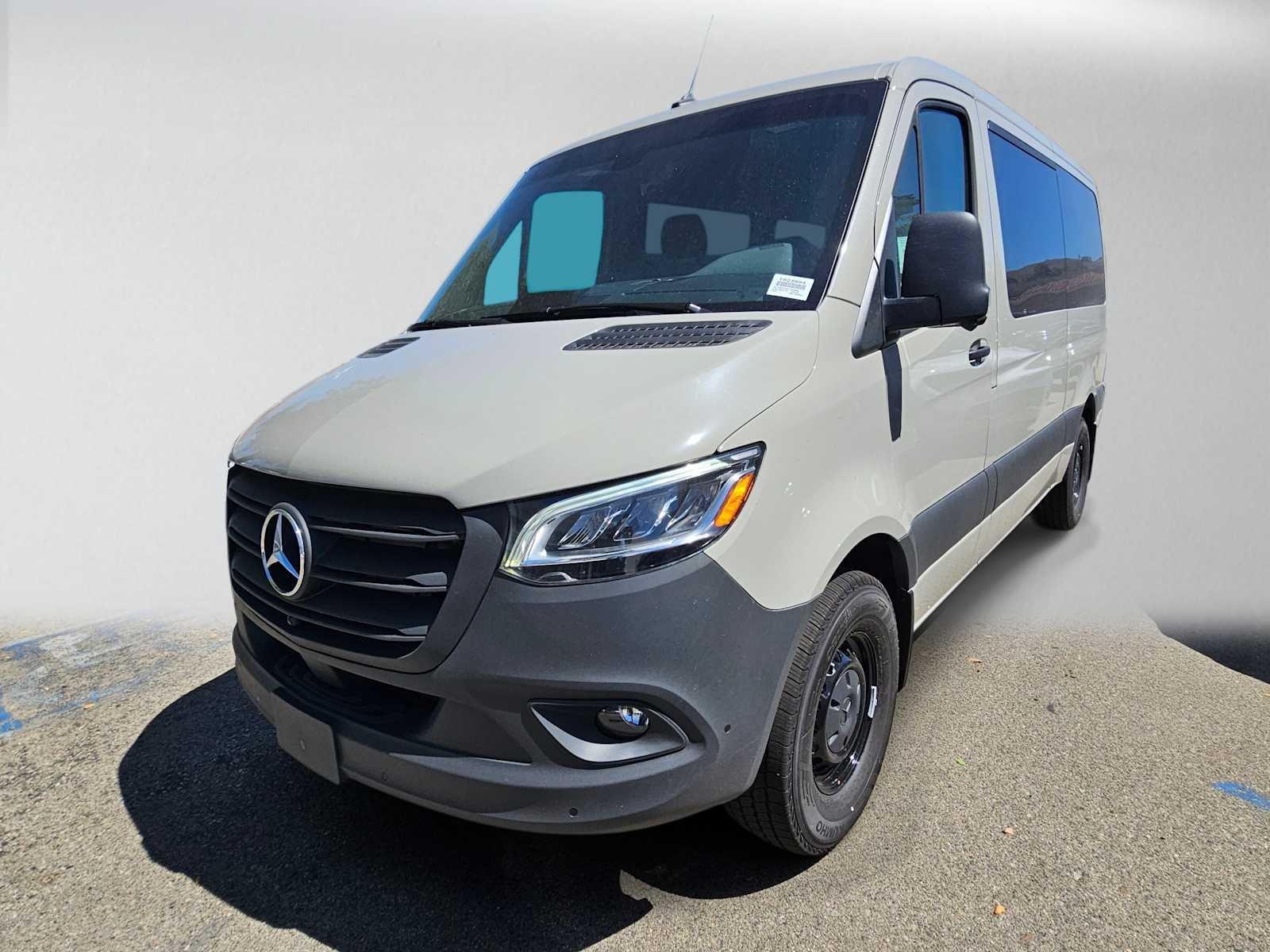 2026 Mercedes-Benz Sprinter Passenger Van 2500 Standard Roof I4 Diesel HO 144 RWD