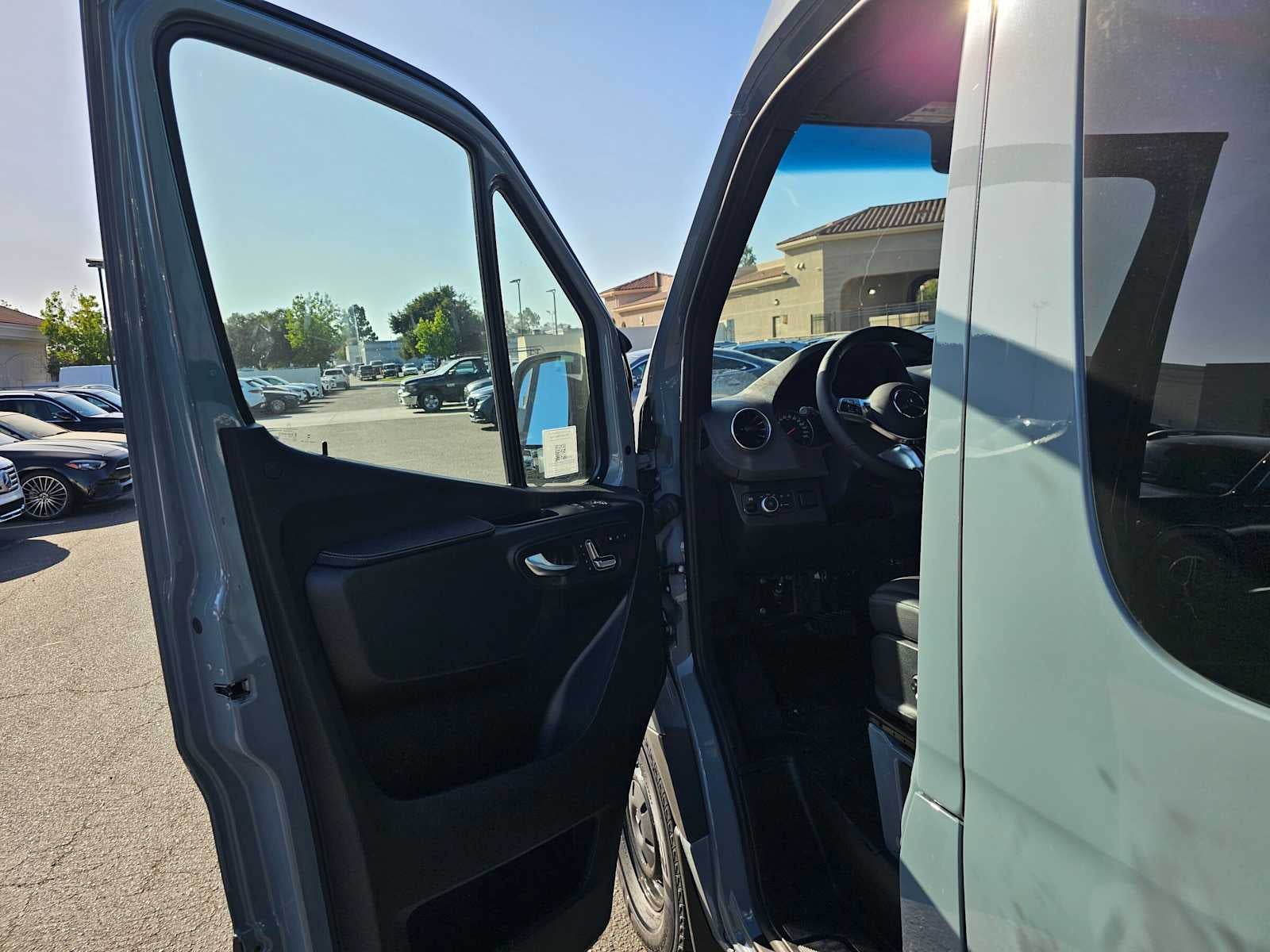 2026 Mercedes-Benz Sprinter Passenger Van 2500 Standard Roof I4 Diesel HO 144 RWD