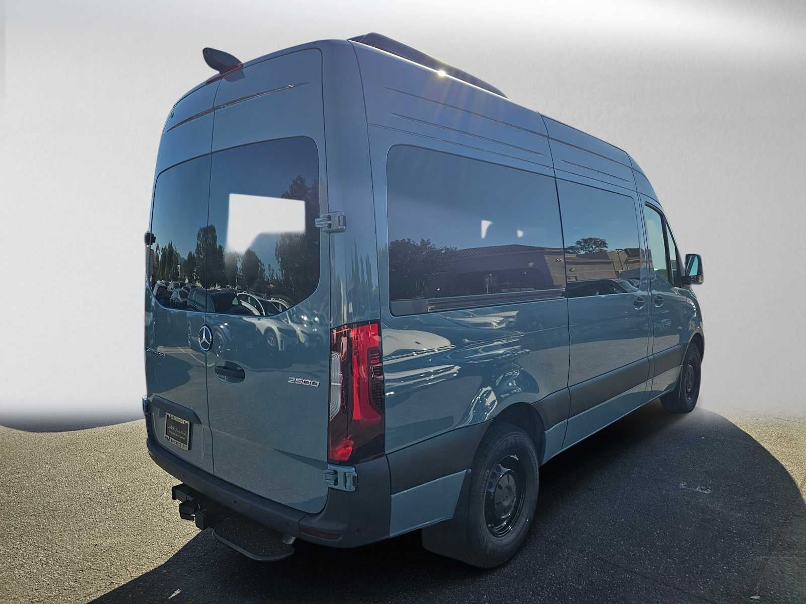 2026 Mercedes-Benz Sprinter Passenger Van 2500 Standard Roof I4 Diesel HO 144 RWD
