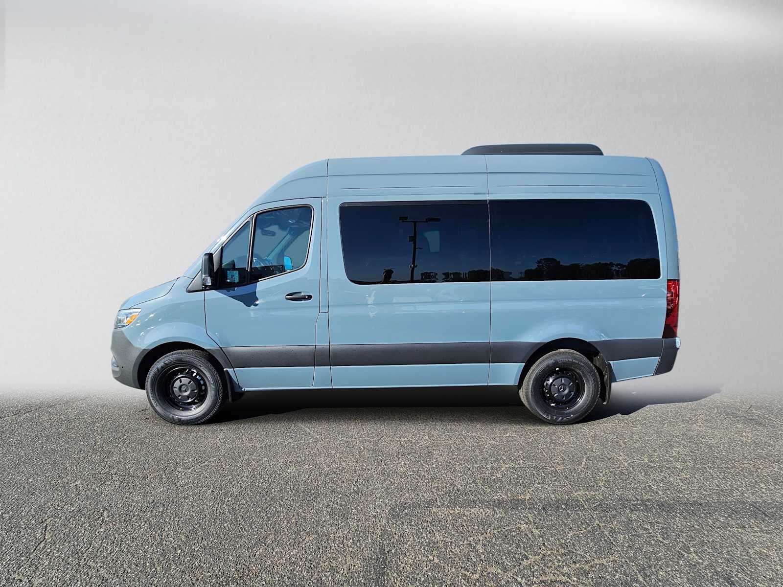 2026 Mercedes-Benz Sprinter Passenger Van 2500 Standard Roof I4 Diesel HO 144 RWD