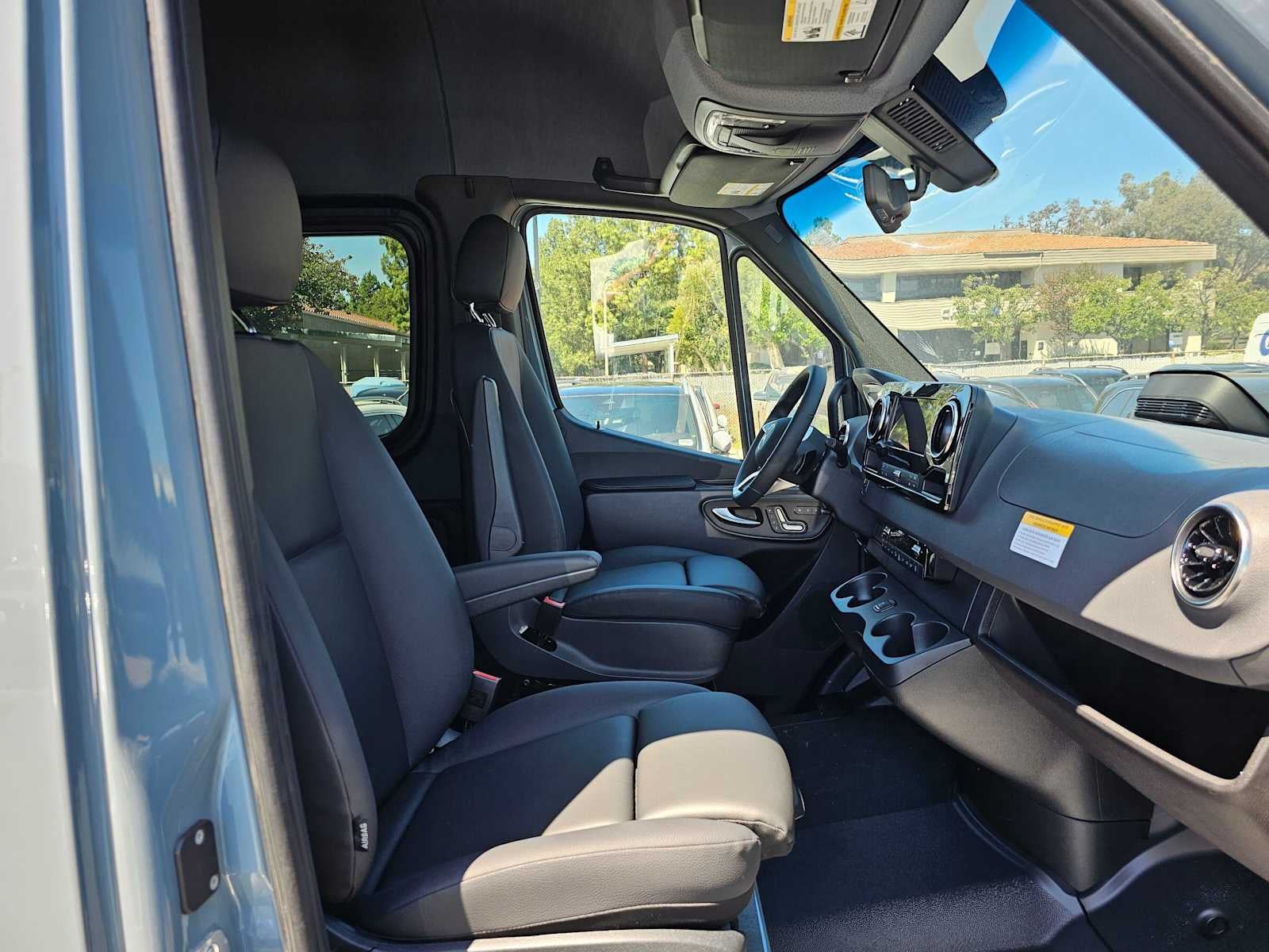 2026 Mercedes-Benz Sprinter Passenger Van 2500 Standard Roof I4 Diesel HO 144 AWD