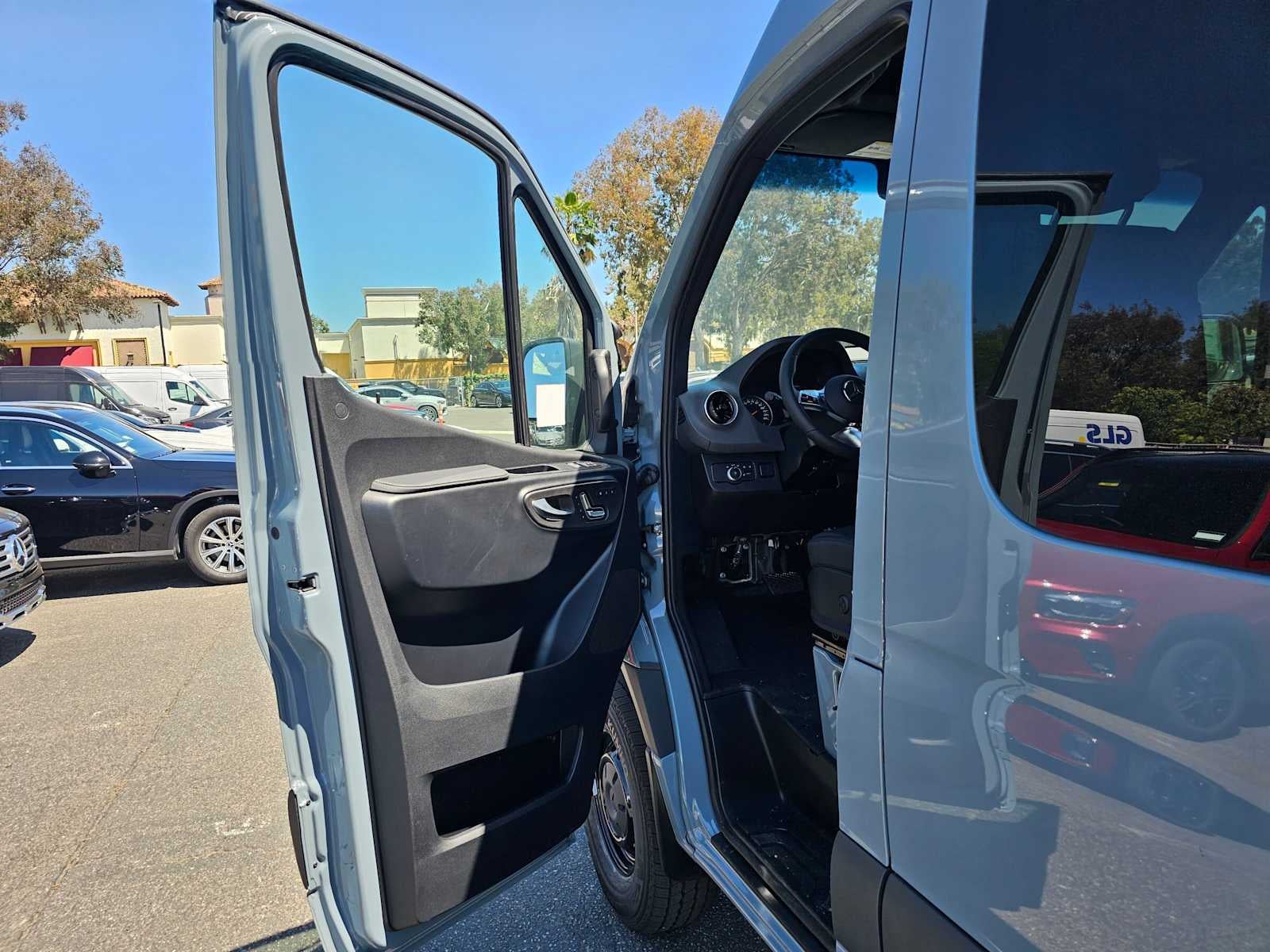2026 Mercedes-Benz Sprinter Passenger Van 2500 Standard Roof I4 Diesel HO 144 AWD