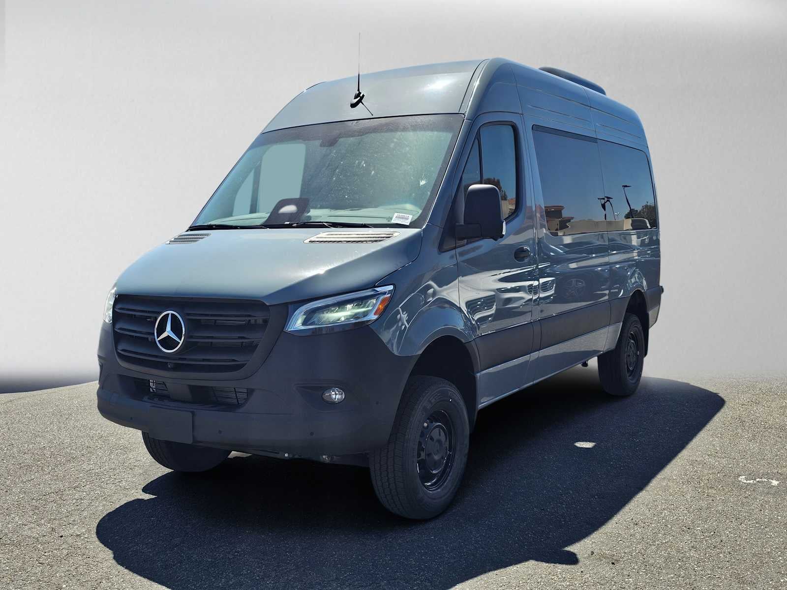 2026 Mercedes-Benz Sprinter Passenger Van 2500 Standard Roof I4 Diesel HO 144 AWD