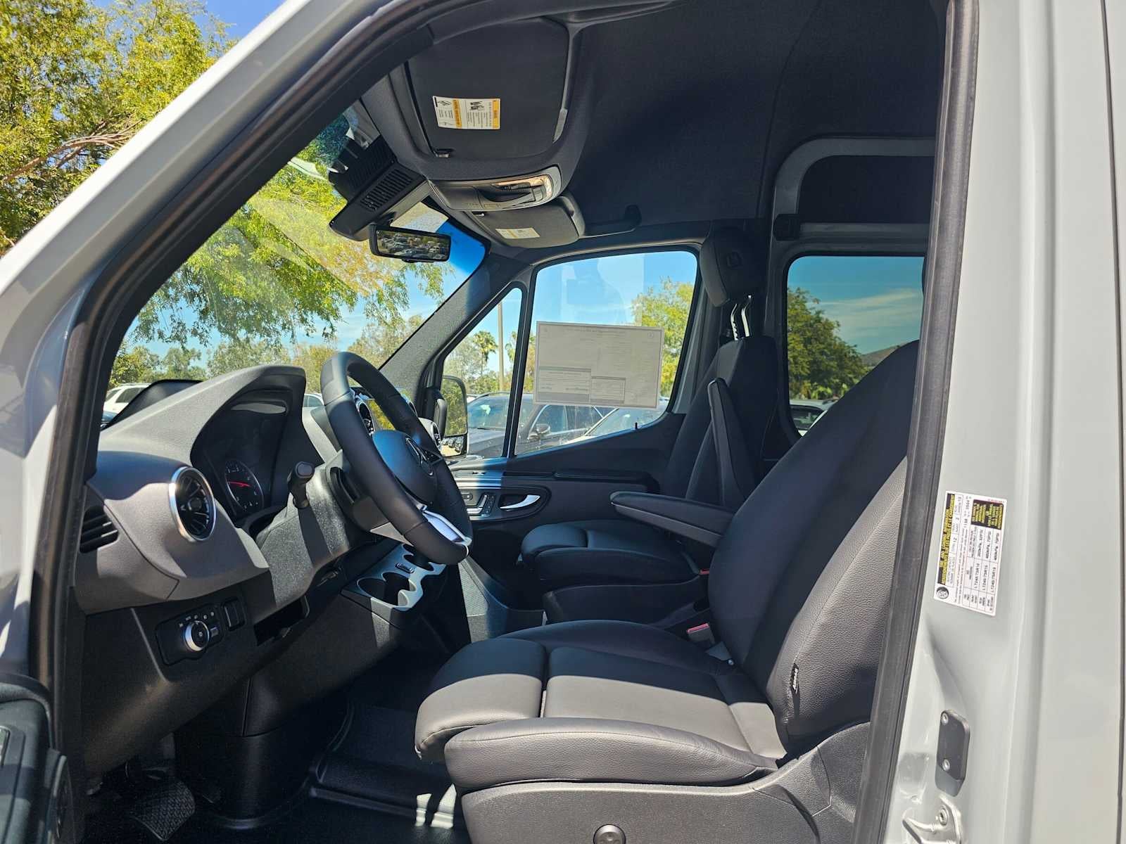 2026 Mercedes-Benz Sprinter Passenger Van 2500 Standard Roof I4 Diesel HO 144 AWD