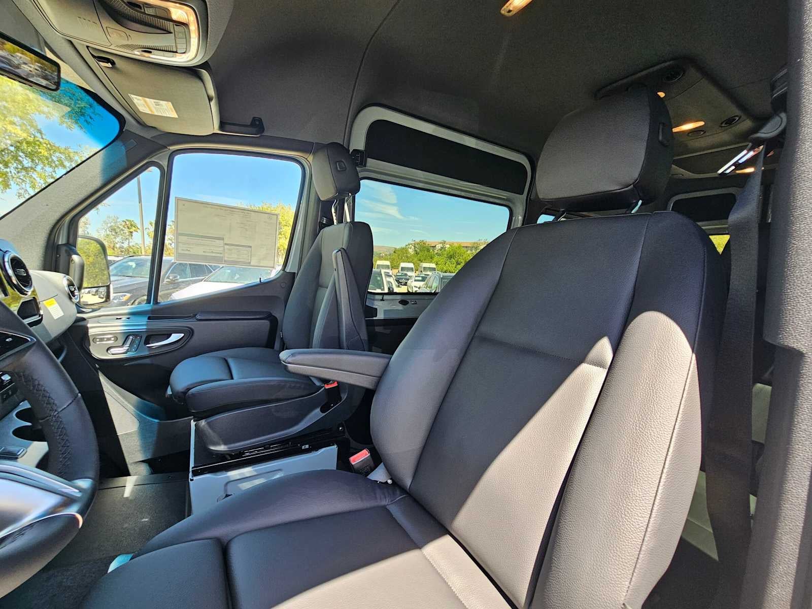 2026 Mercedes-Benz Sprinter Passenger Van 2500 Standard Roof I4 Diesel HO 144 AWD