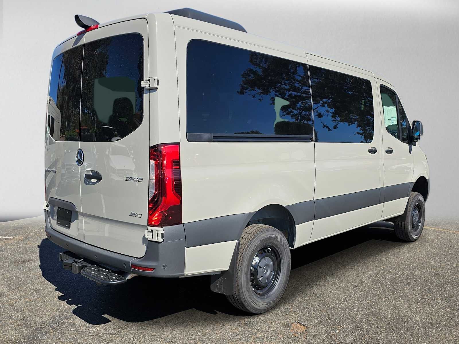 2026 Mercedes-Benz Sprinter Passenger Van 2500 Standard Roof I4 Diesel HO 144 AWD