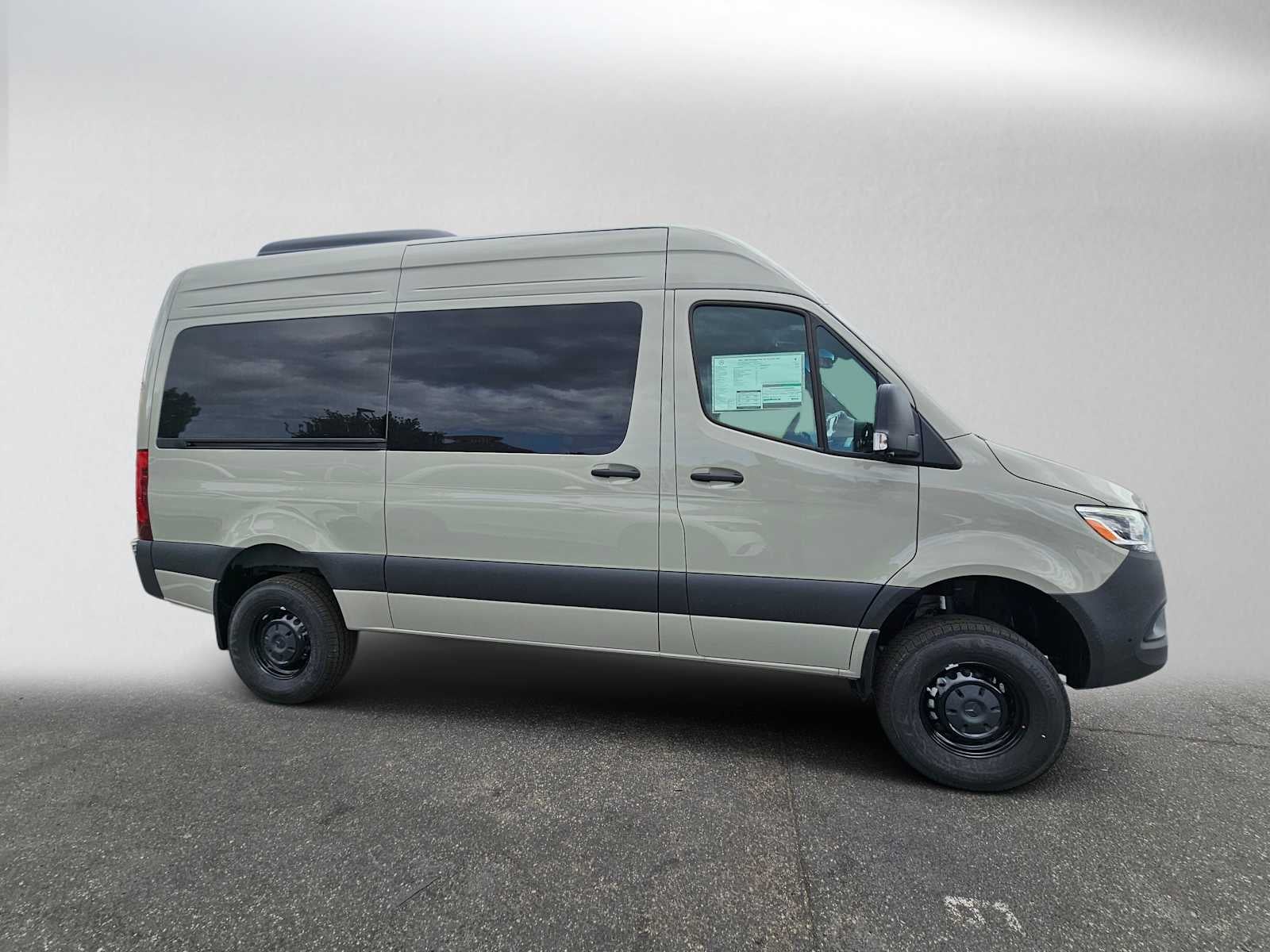 2026 Mercedes-Benz Sprinter Passenger 2500 Standard Roof I4 Diesel HO 144 AWD