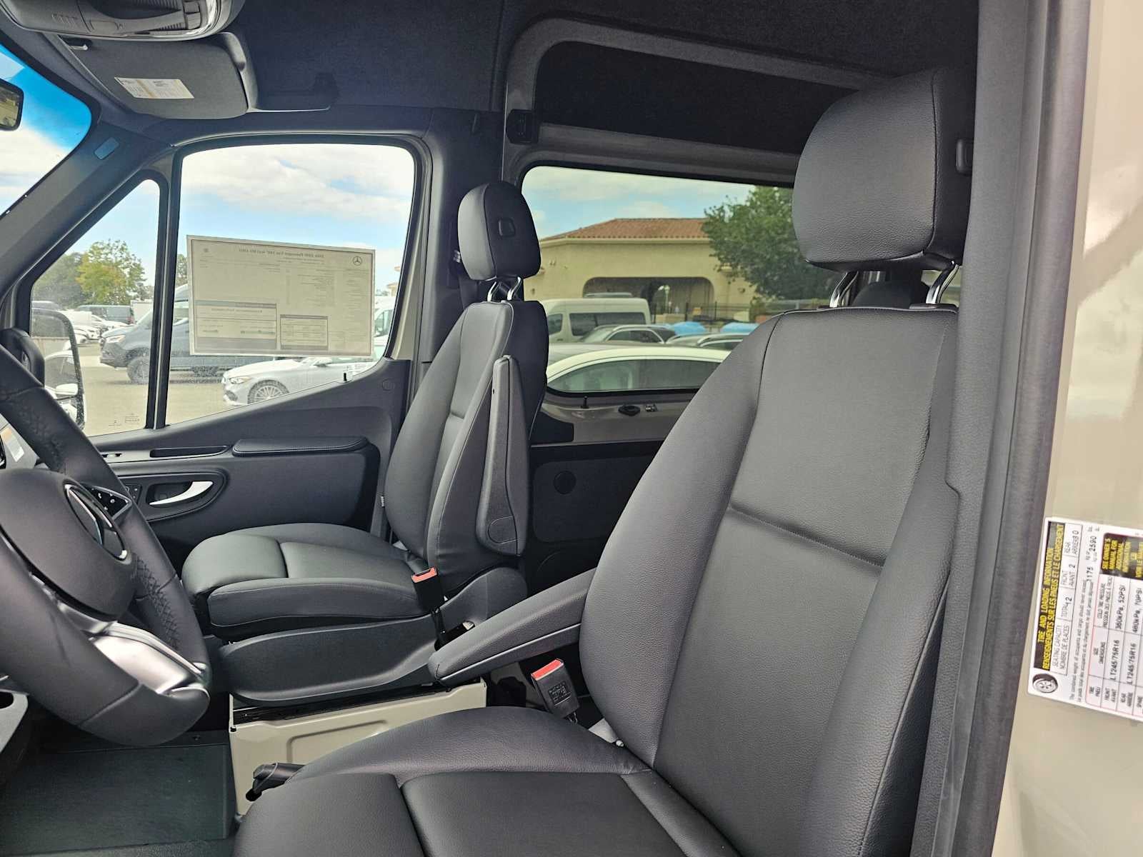 2026 Mercedes-Benz Sprinter Passenger 2500 Standard Roof I4 Diesel HO 144 AWD