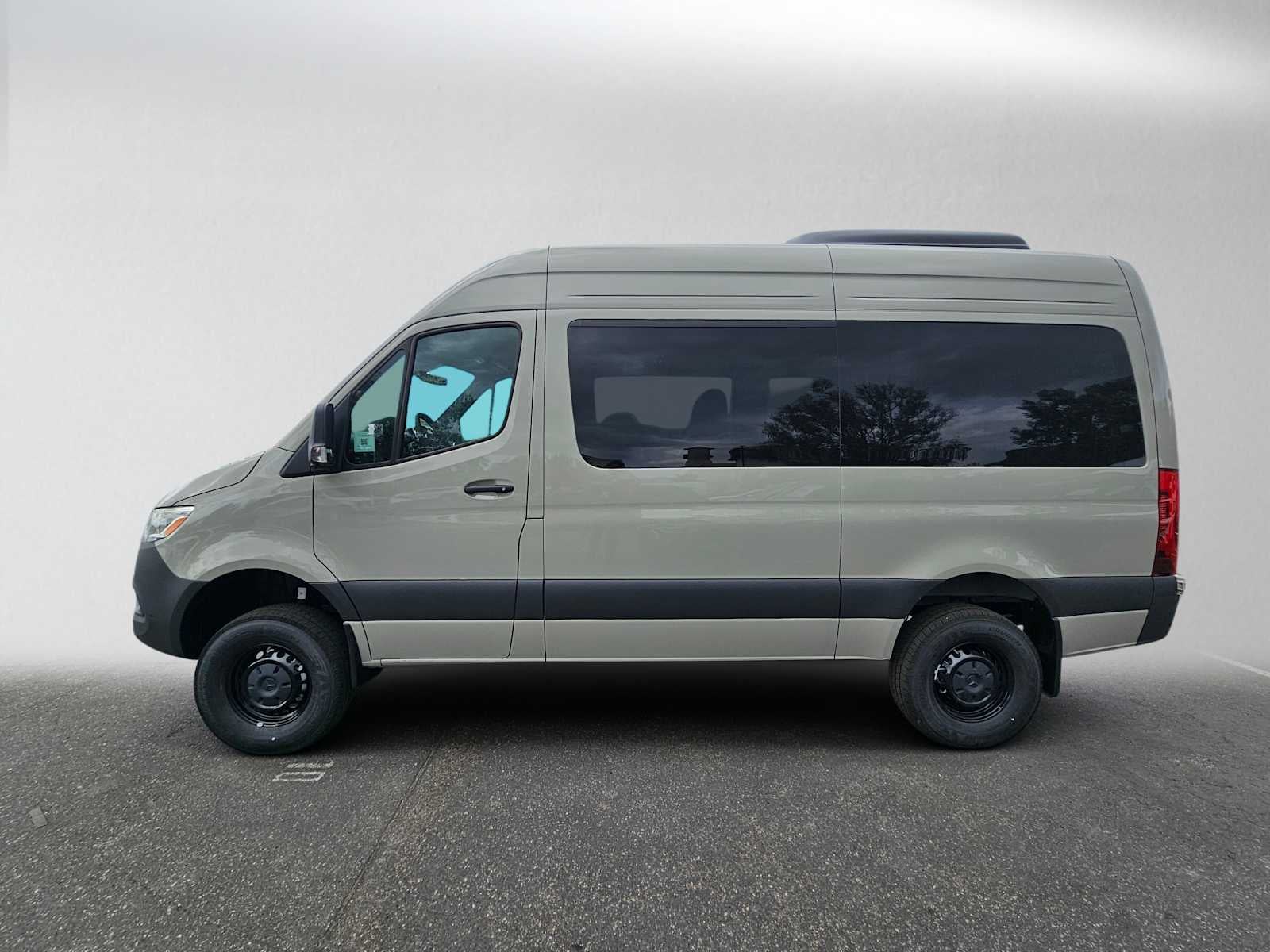 2026 Mercedes-Benz Sprinter Passenger 2500 Standard Roof I4 Diesel HO 144 AWD