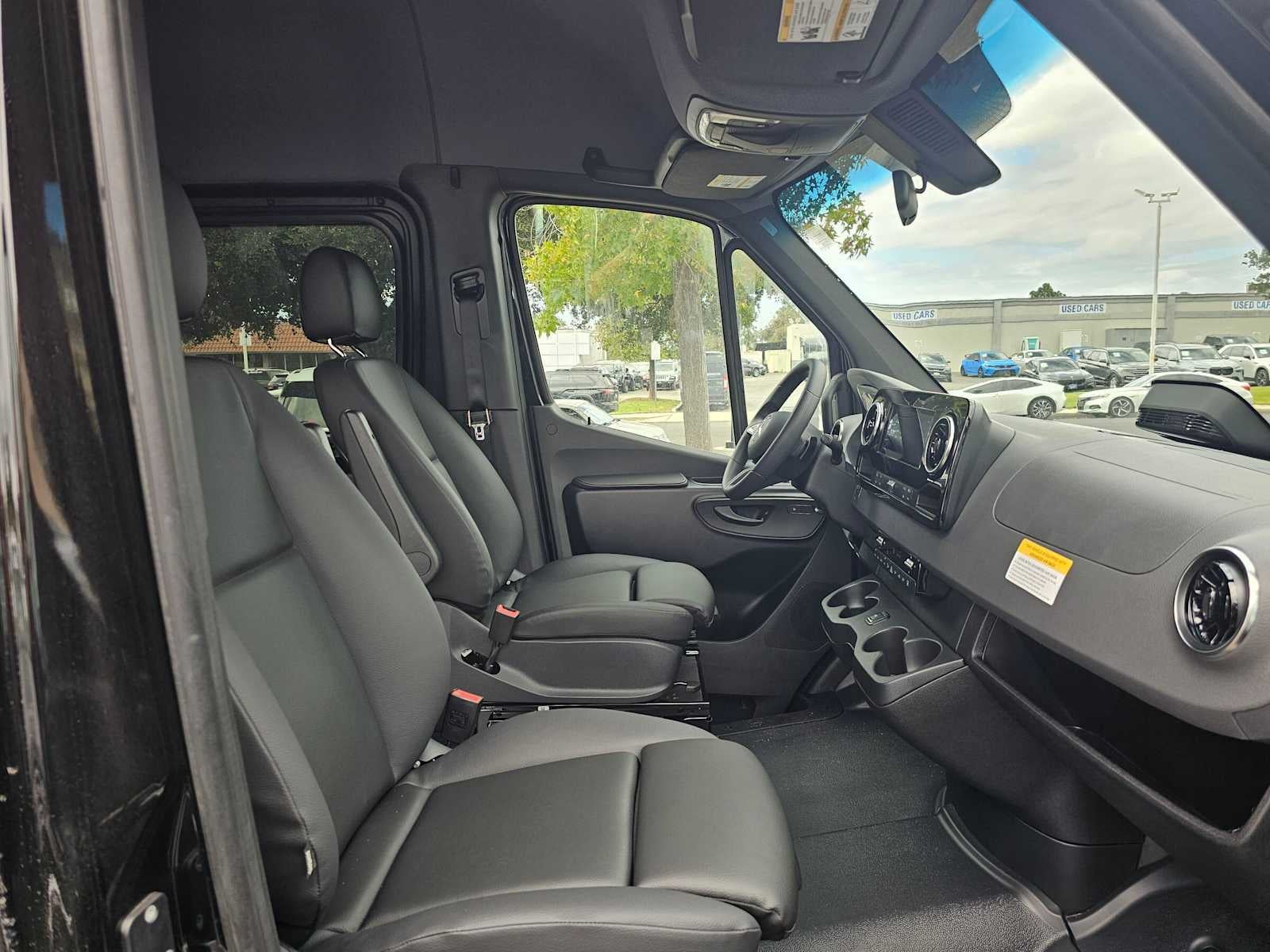 2026 Mercedes-Benz Sprinter Passenger 2500 High Roof I4 Diesel HO 170 RWD