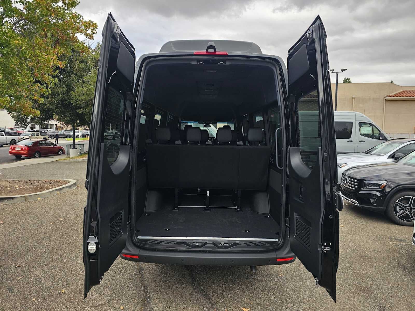 2026 Mercedes-Benz Sprinter Passenger 2500 High Roof I4 Diesel HO 170 RWD