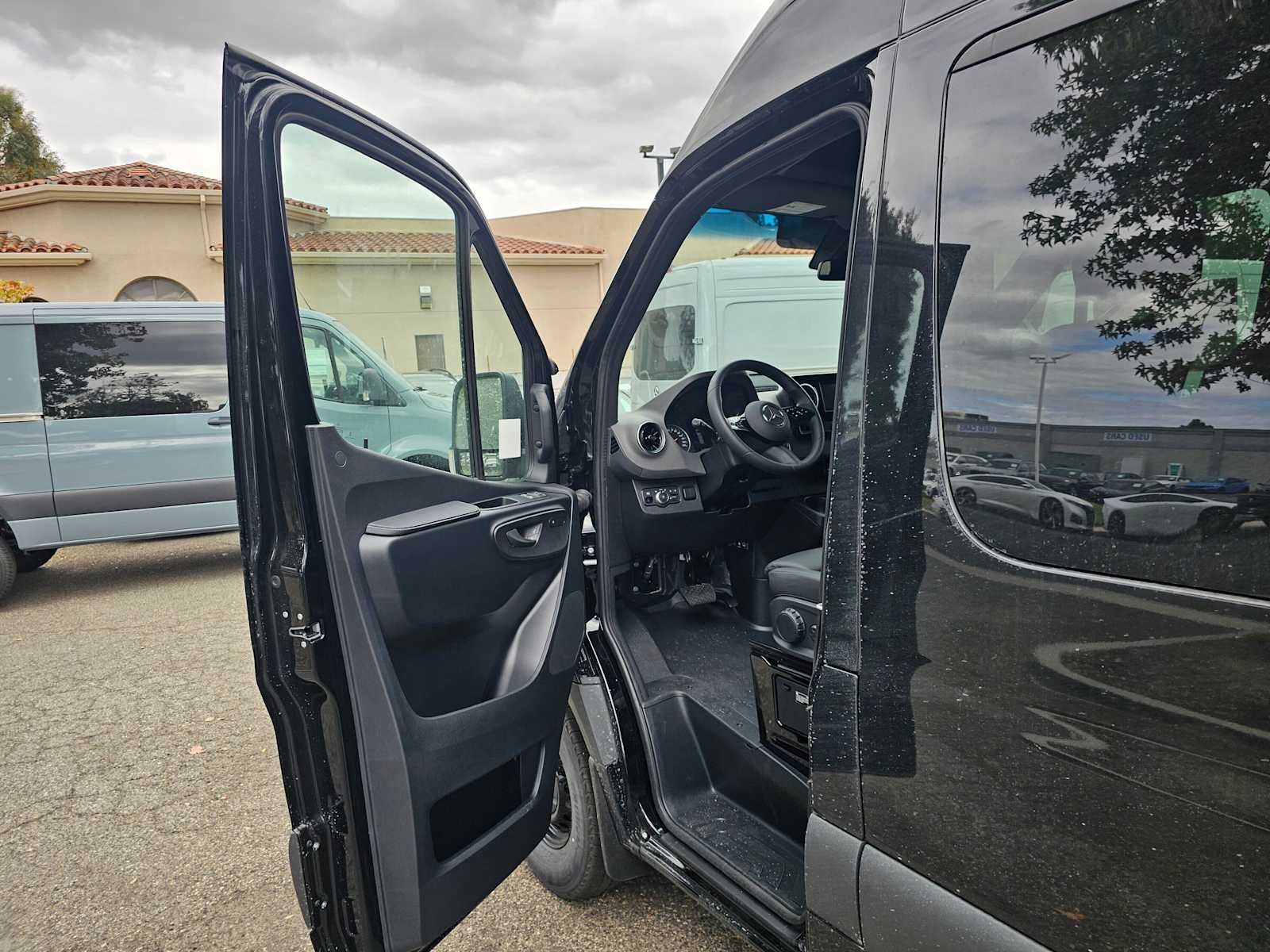 2026 Mercedes-Benz Sprinter Passenger 2500 High Roof I4 Diesel HO 170 RWD