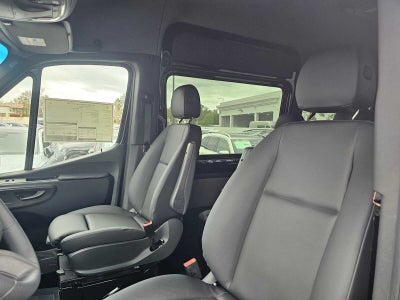 2026 Mercedes-Benz Sprinter Passenger 2500 High Roof I4 Diesel HO 170 RWD