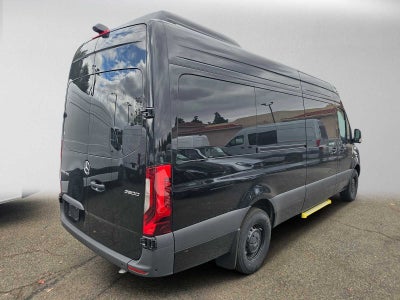 2026 Mercedes-Benz Sprinter Passenger 2500 High Roof I4 Diesel HO 170 RWD