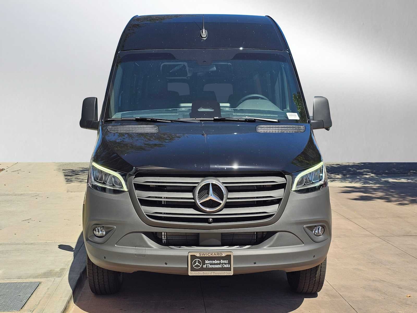 2026 Mercedes-Benz Sprinter Passenger Van 2500 High Roof I4 Diesel HO 170 RWD